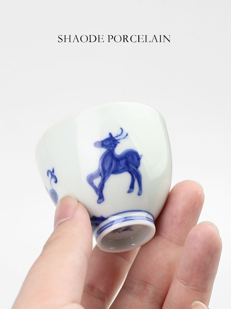 Shouzang kiln blue and white pine deer Yanian master cup single cup Jingdezhen Chinese retro hand-painted tea set sample tea cup