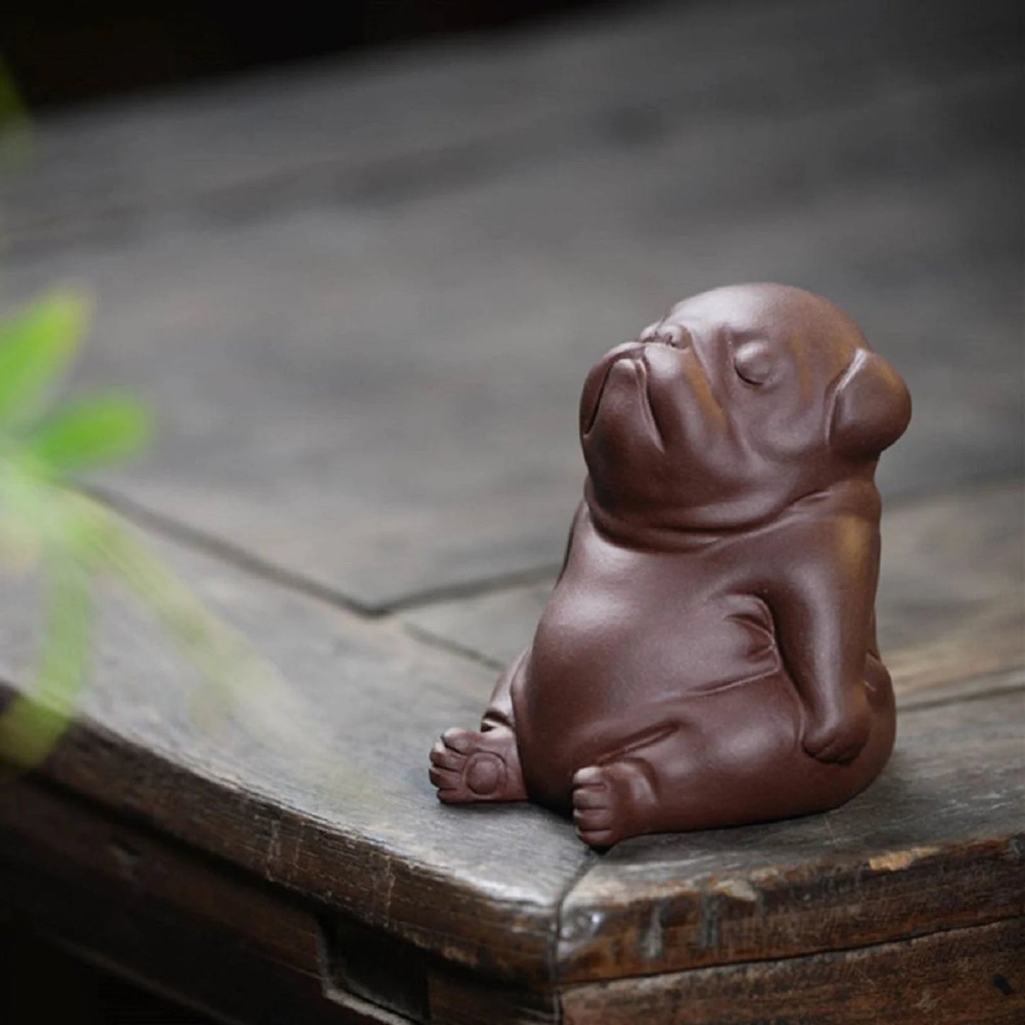 رورا مصنوع يدويًا من الطين الأرجواني Zisha Meditation Dog Tea Pet