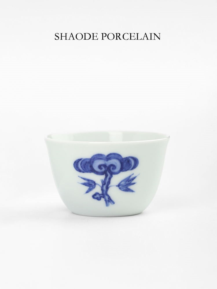 Shouzang Kiln blue and white ganoderma lucidum cup Master cup Single cup Jingdezhen Chinese tea tea cup hand-painted tea tasting cup