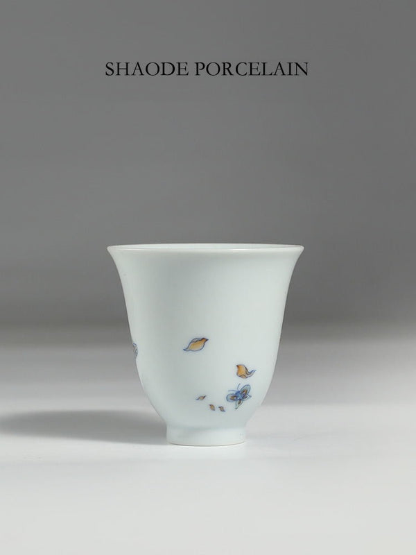 Four tone too blue and white bucket color flower butterfly master cup Jingdezhen Chinese tea tea cup hand-painted sample tea cup single cup