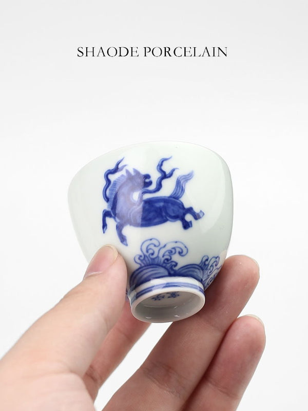Shouzang kiln blue and white Pegasus master cup single cup Jingdezhen Chinese retro tea tea cup hand hand sample tea cup